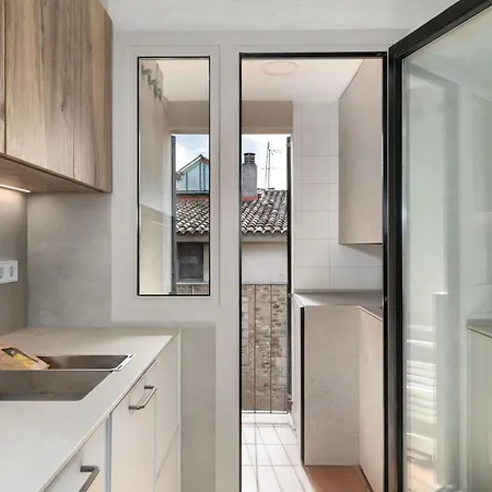 Flateli Pou Rodo 3 * Girona